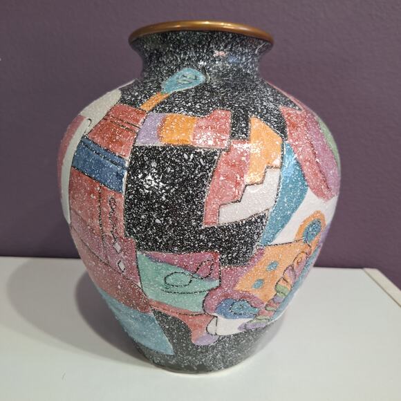 Vintage large 90s wide vase Asian geometric print - Picture 2 of 8